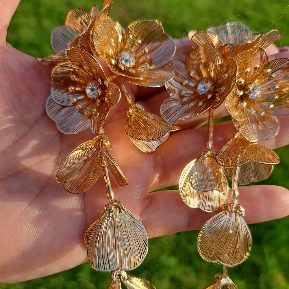 Zara Gold Floral Statement Earrings New!!! - Picture 4 of 11